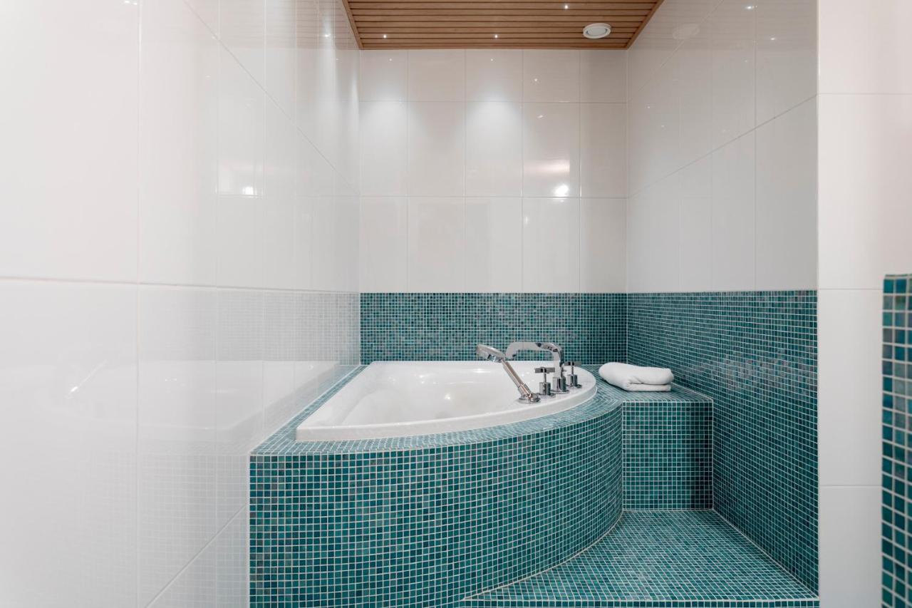 2Ndhomes Luxury Kamppi Center Apartment With Spa And Terrace Helsinki Zewnętrze zdjęcie